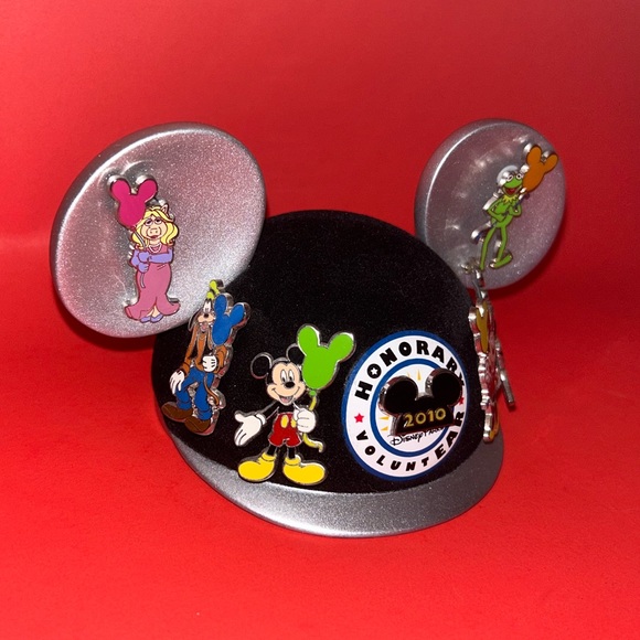 Disney World Mickey Mouse Ears Hat Disney Pin Decor Collectible Figurine Muppets - Picture 2 of 3